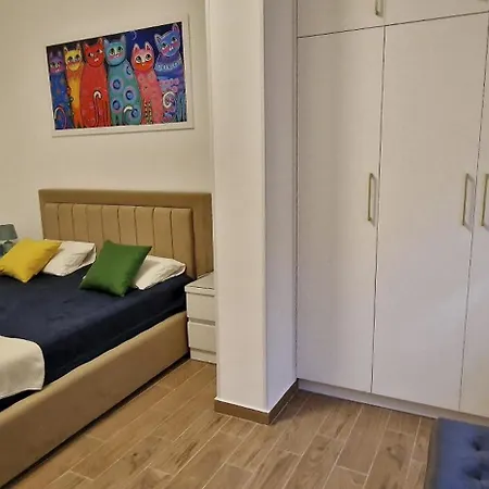 Golden Sea View Apartment Sarandë