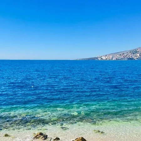 Golden Sea View Apartment *