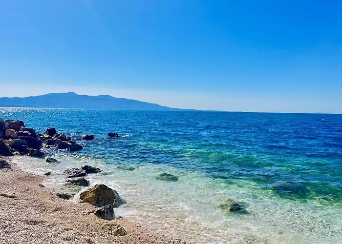 Golden Sea View Apartament Saranda