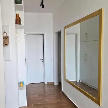 Golden Sea View Sarandë