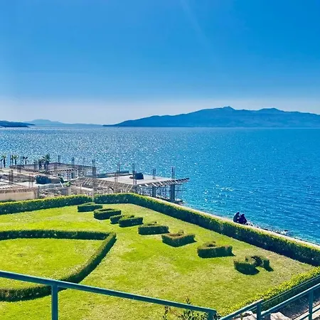Appartement Golden Sea View *