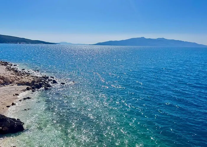 Golden Sea View Daire